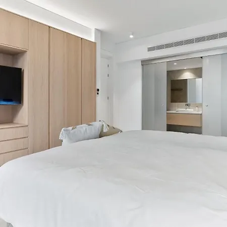 Incredible Six Bedroom Frontline 287 Aperion, Panoramic Sea Views, Aphrodite Hills Willa *