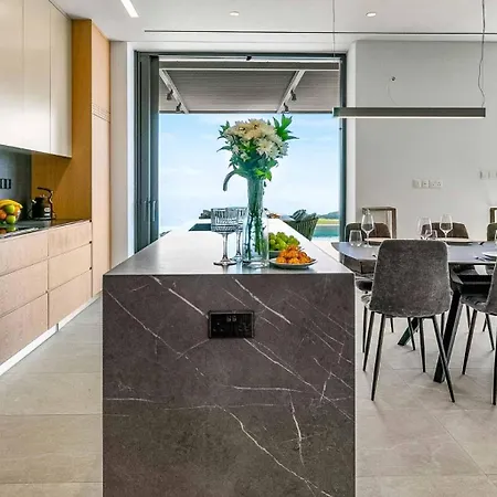 Willa Incredible Six Bedroom Frontline 287 Aperion, Panoramic Sea Views, Aphrodite Hills