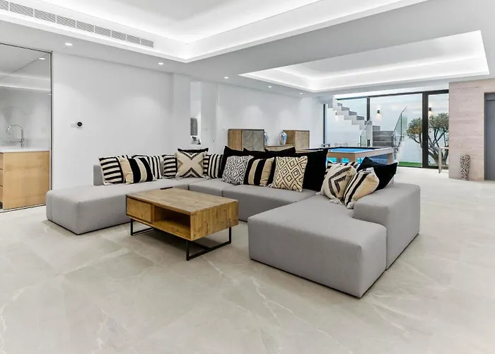 Villa Incredible Six Bedroom Frontline 287 Aperion, Panoramic Sea Views, Aphrodite Hills *