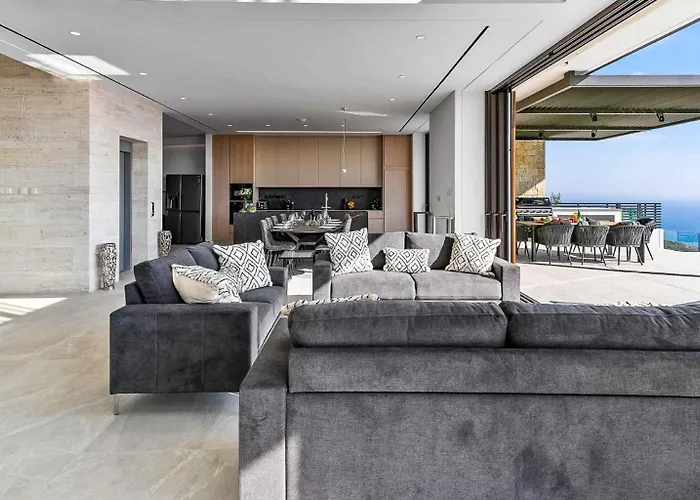 Incredible Six Bedroom Frontline 287 Aperion, Panoramic Sea Views, Aphrodite Hills Villa Kouklia