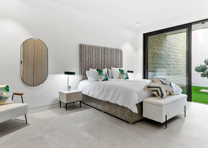 Incredible Six Bedroom Frontline 287 Aperion, Panoramic Sea Views, Aphrodite Hills * Κούκλια