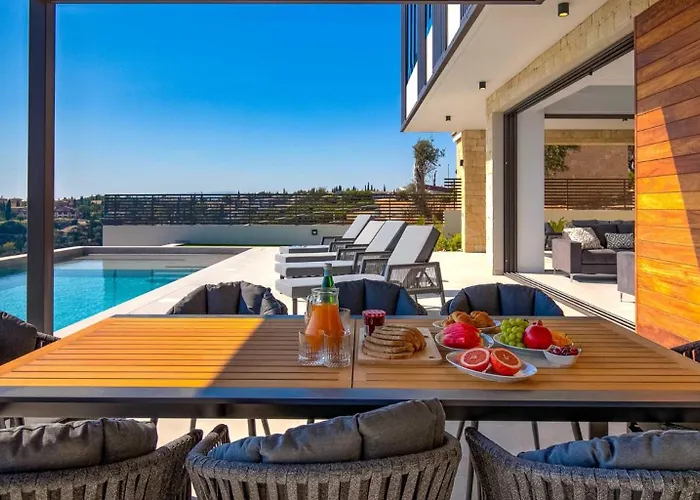 Incredible Six Bedroom Frontline 287 Aperion, Panoramic Sea Views, Aphrodite Hills Βίλα Κούκλια