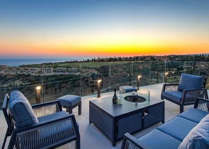 Villa Incredible Six Bedroom Frontline 287 Aperion, Panoramic Sea Views, Aphrodite Hills Kouklia